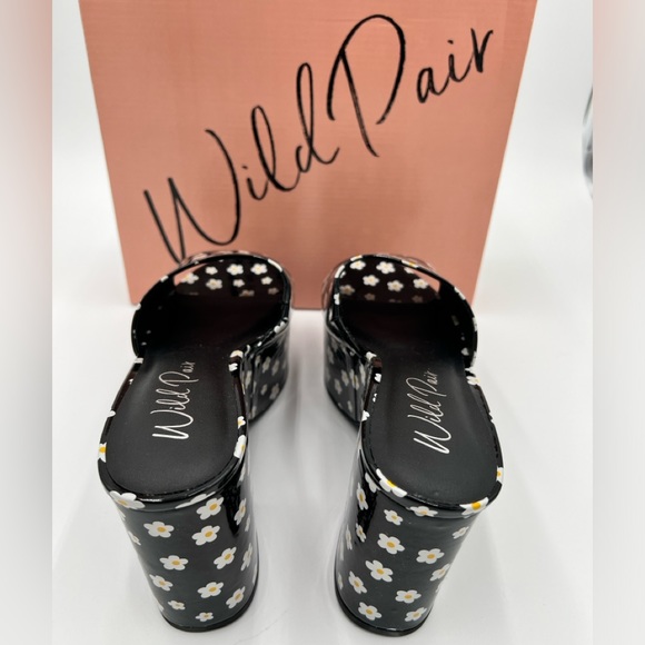 WILD PAIR -  Melborne Platform Sandals - Picture 3 of 6